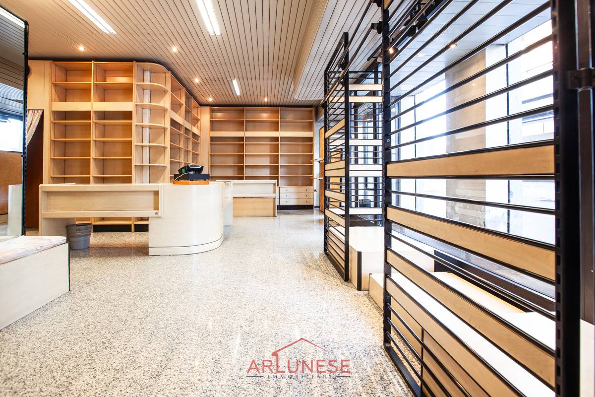 Attivit commerciale in affitto a Casorezzo