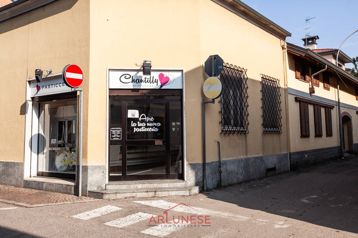 Locale commerciale in vendita a Parabiago