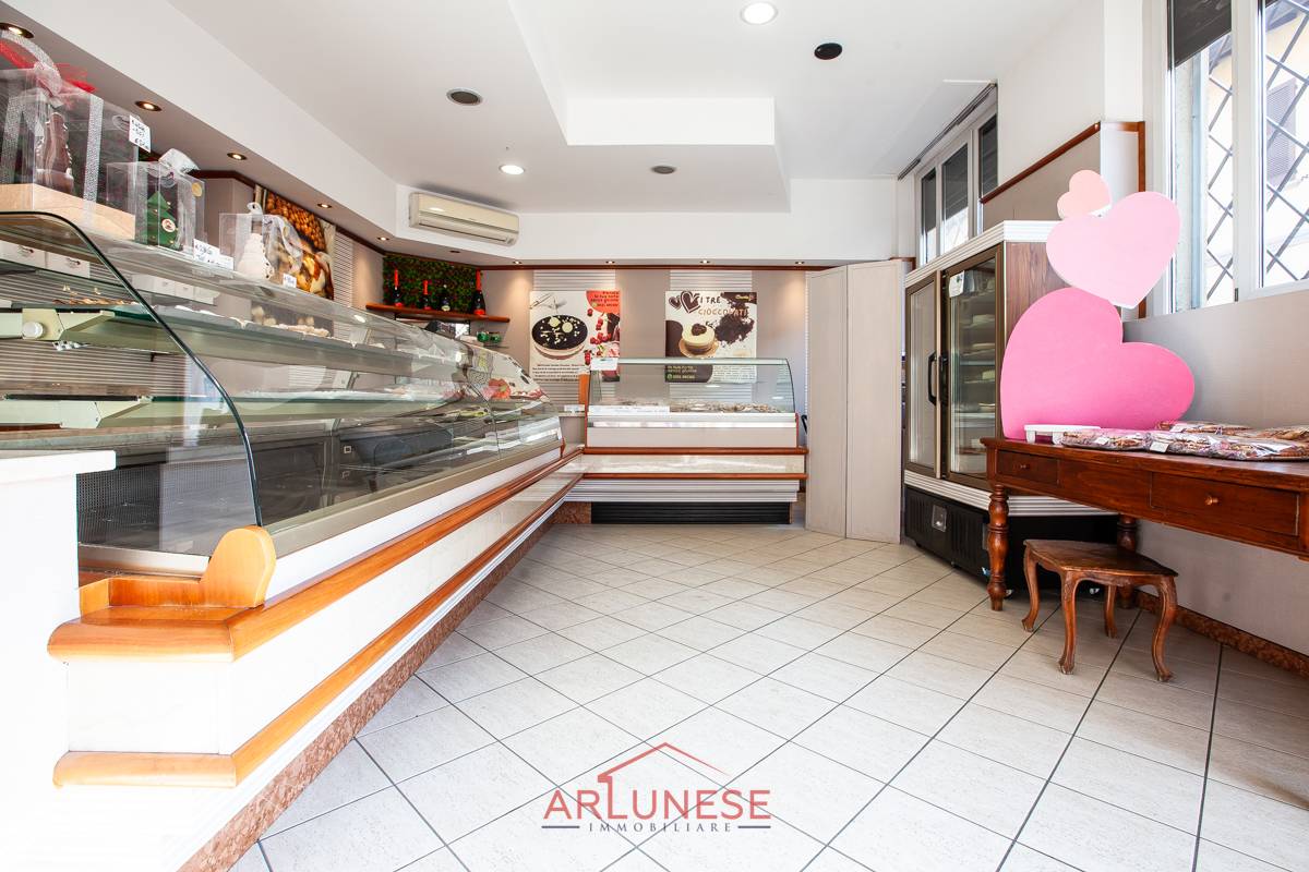 Locale commerciale in vendita a Parabiago