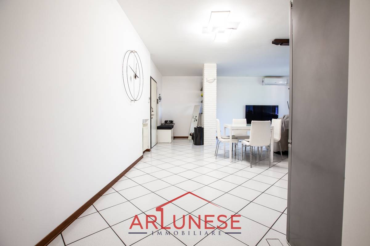 Appartamento in vendita a Villa Cortese