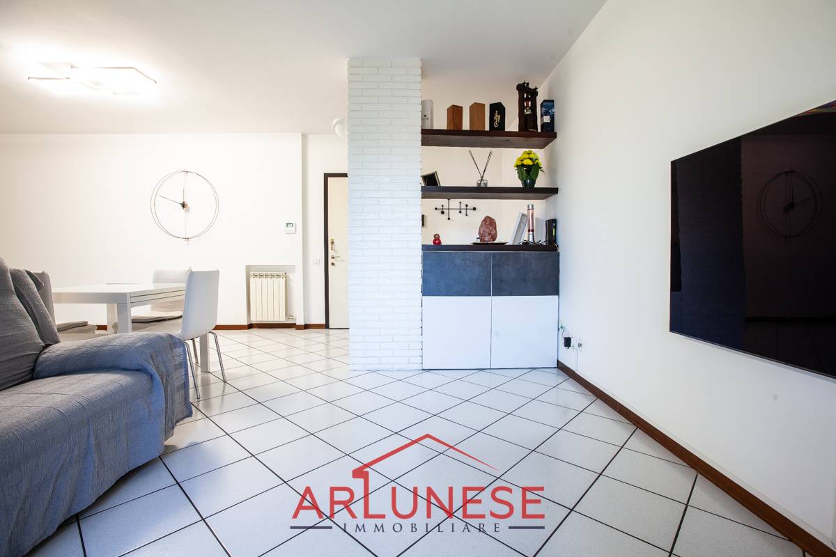 Appartamento in vendita a Villa Cortese