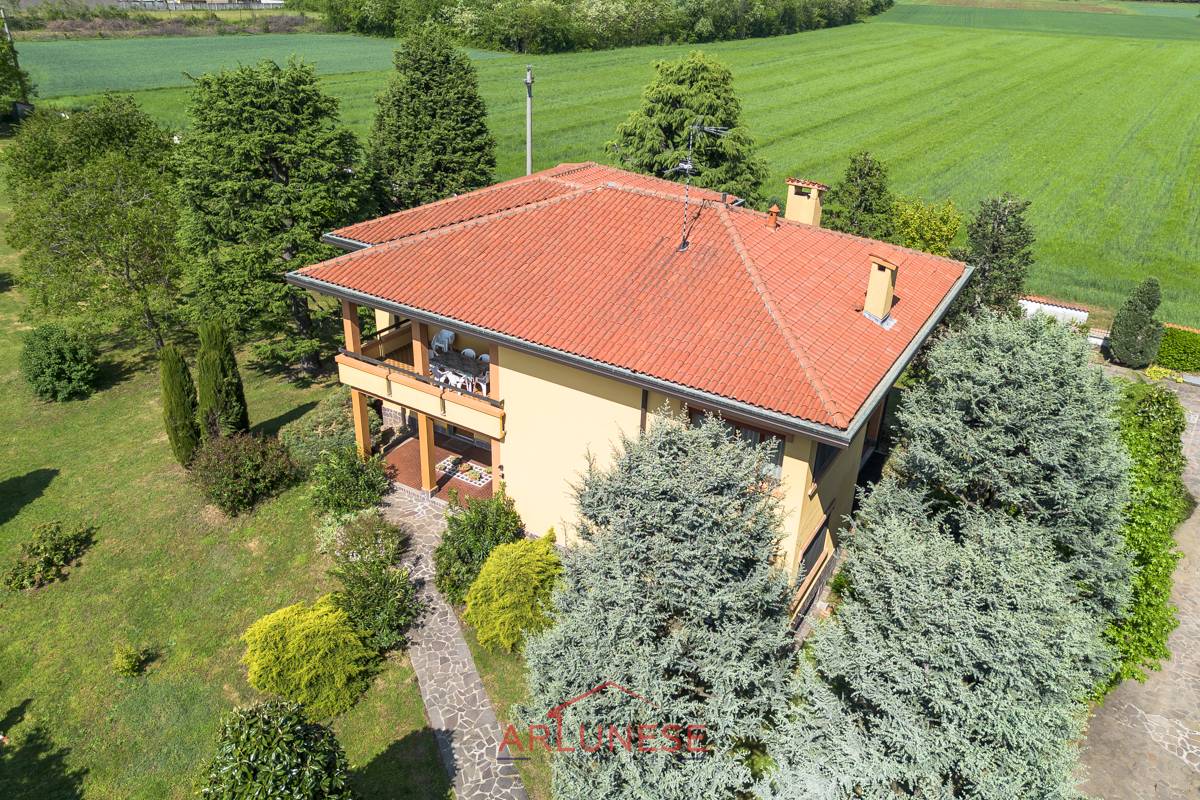 Casa singola in vendita a Arconate