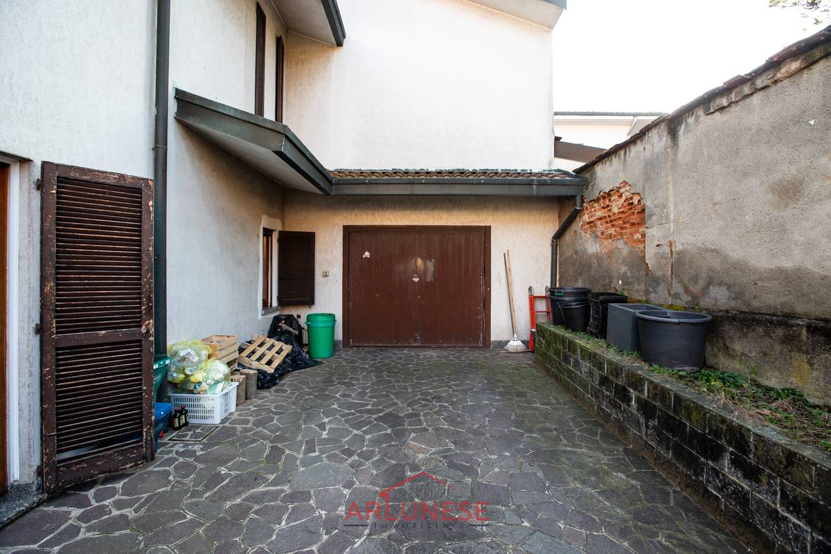 Villa in vendita a Santo Stefano Ticino