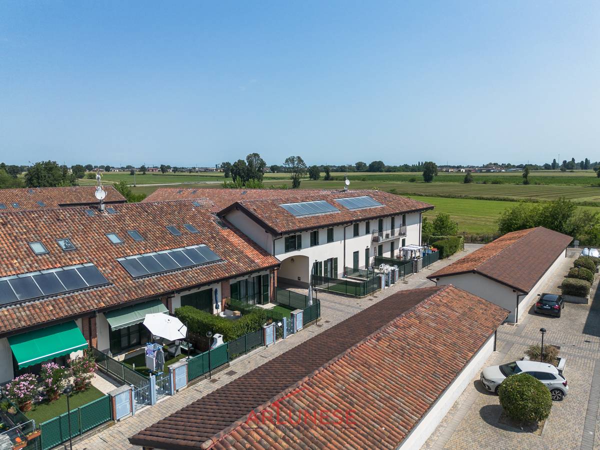 Villette a schiera in vendita a Villanova del Sillaro