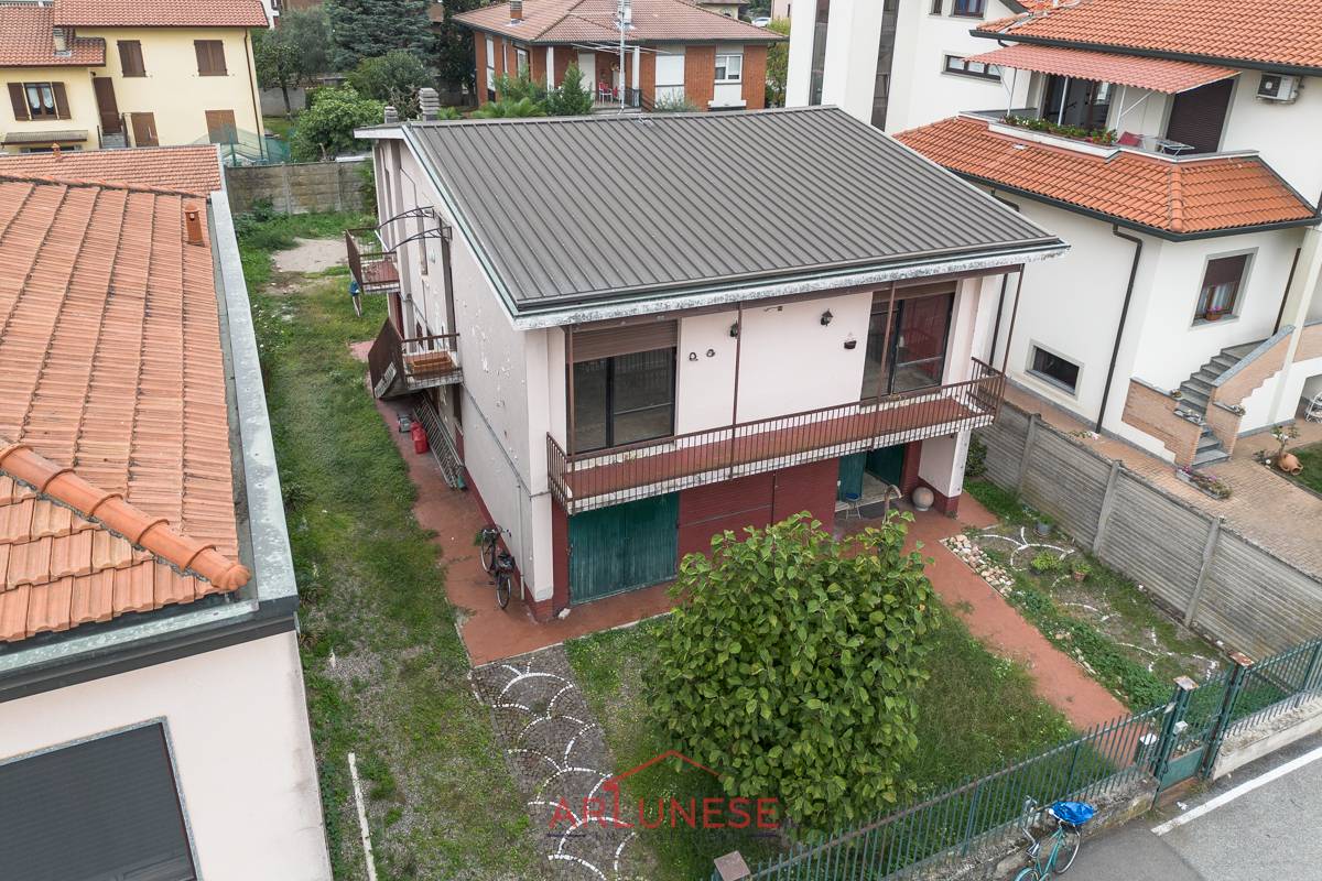 Villa in vendita a Casorezzo