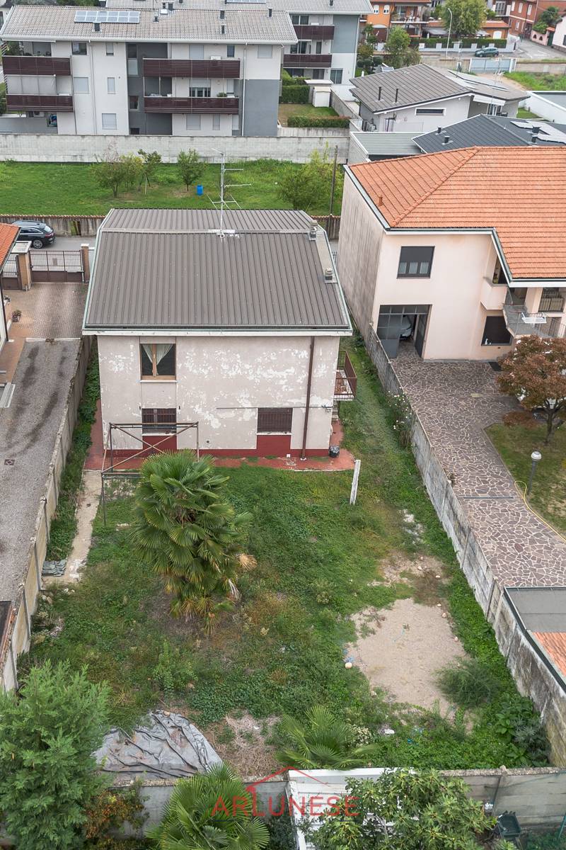 Villa in vendita a Casorezzo
