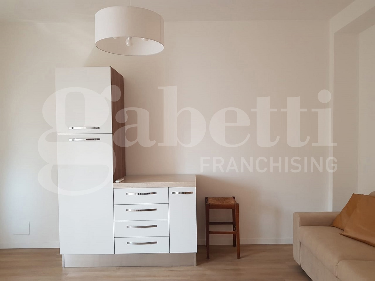 Monolocale arredato in affitto a Milano