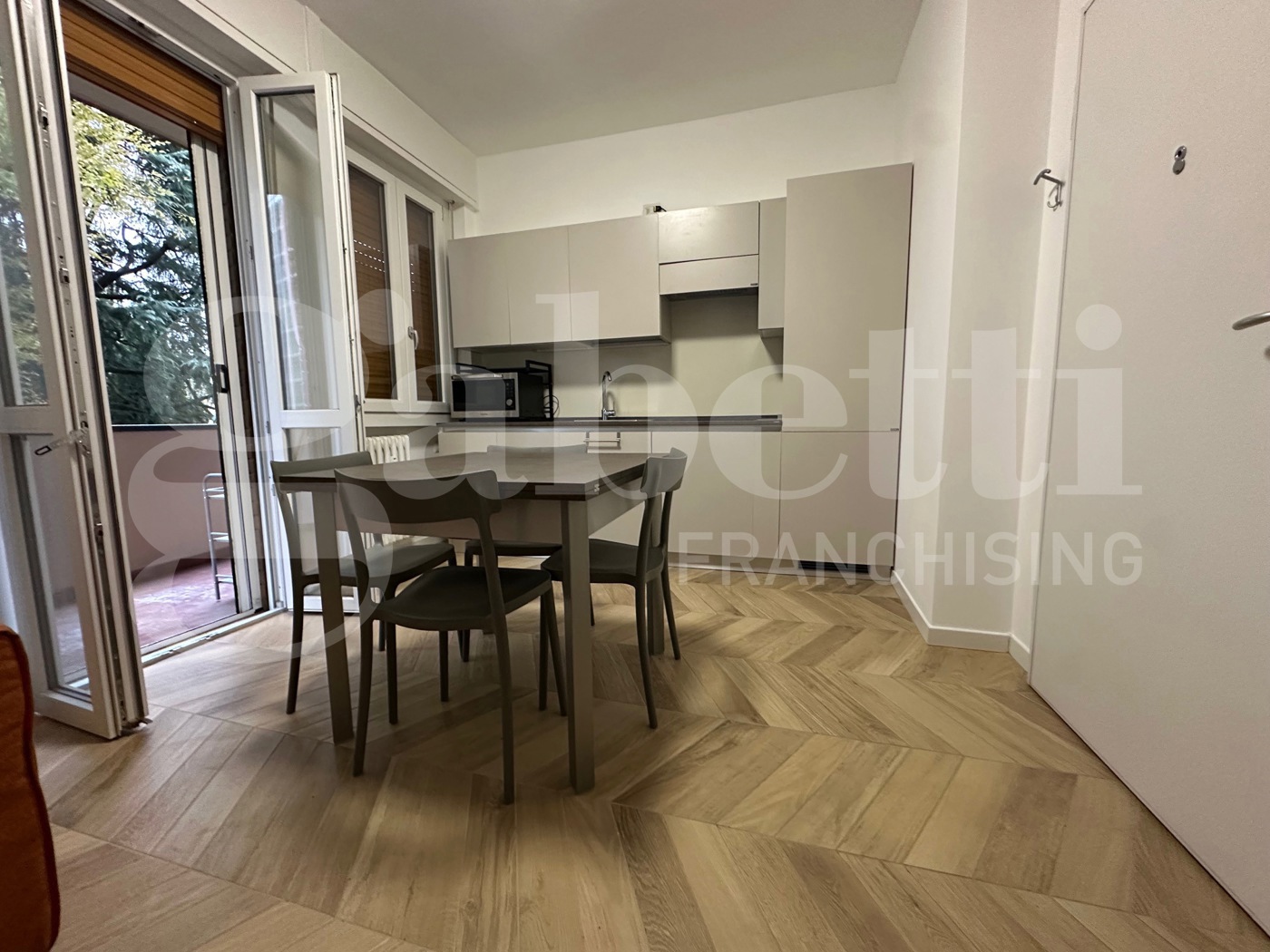 Bilocale arredato in affitto a Milano