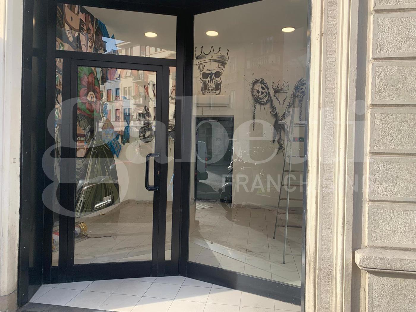 Negozio in affitto a Milano