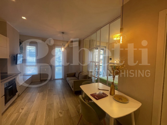 Bilocale arredato in affitto a Milano