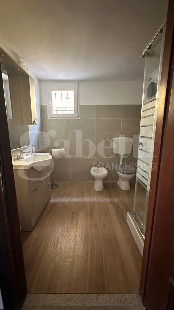 Capannone con box doppio a Milano