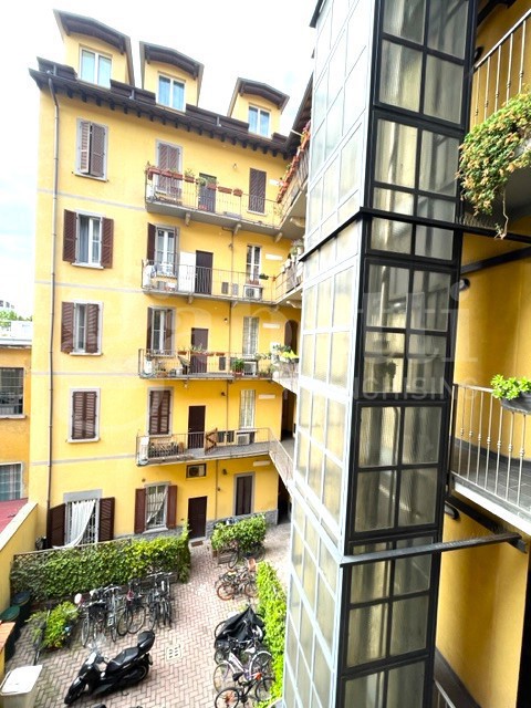 Bilocale arredato in affitto a Milano
