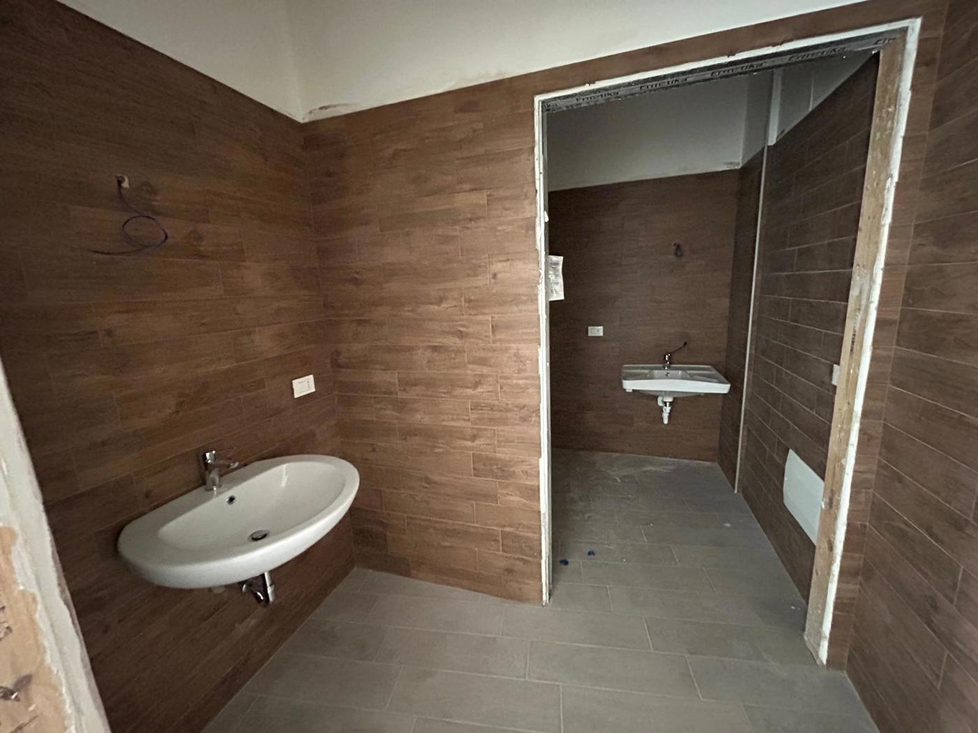 Negozio classe A2 a Canosa di Puglia