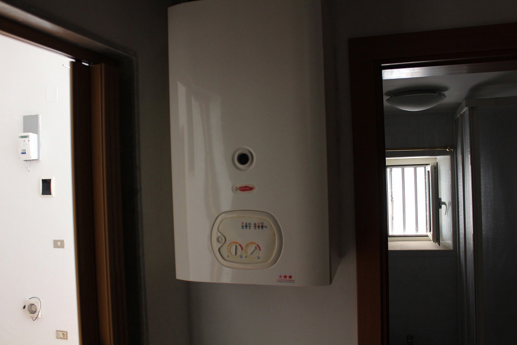 Casa indipendente ristrutturata a Canosa di Puglia