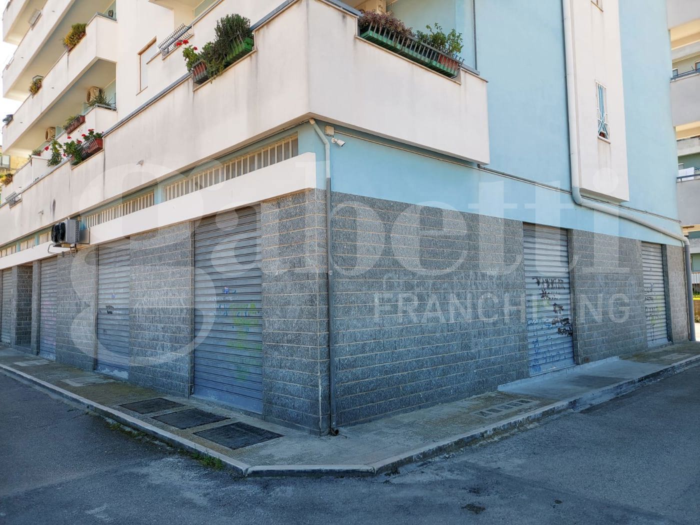 Magazzino in vendita a Canosa di Puglia