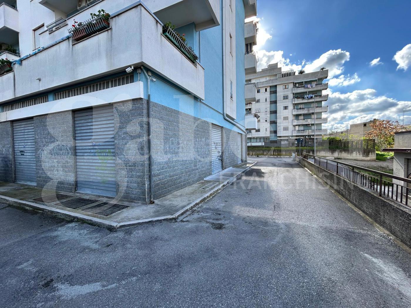 Magazzino in vendita a Canosa di Puglia