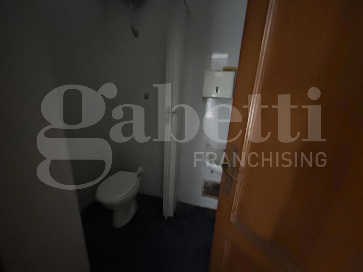 Magazzino in vendita a Canosa di Puglia