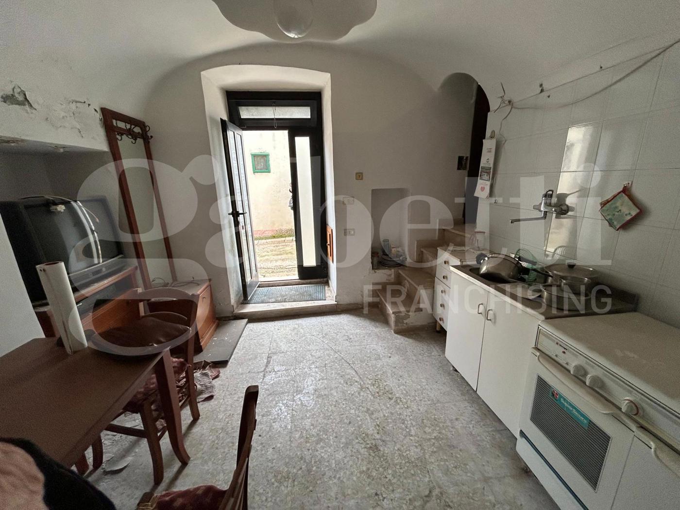 Casa indipendente da ristrutturare a Minervino Murge