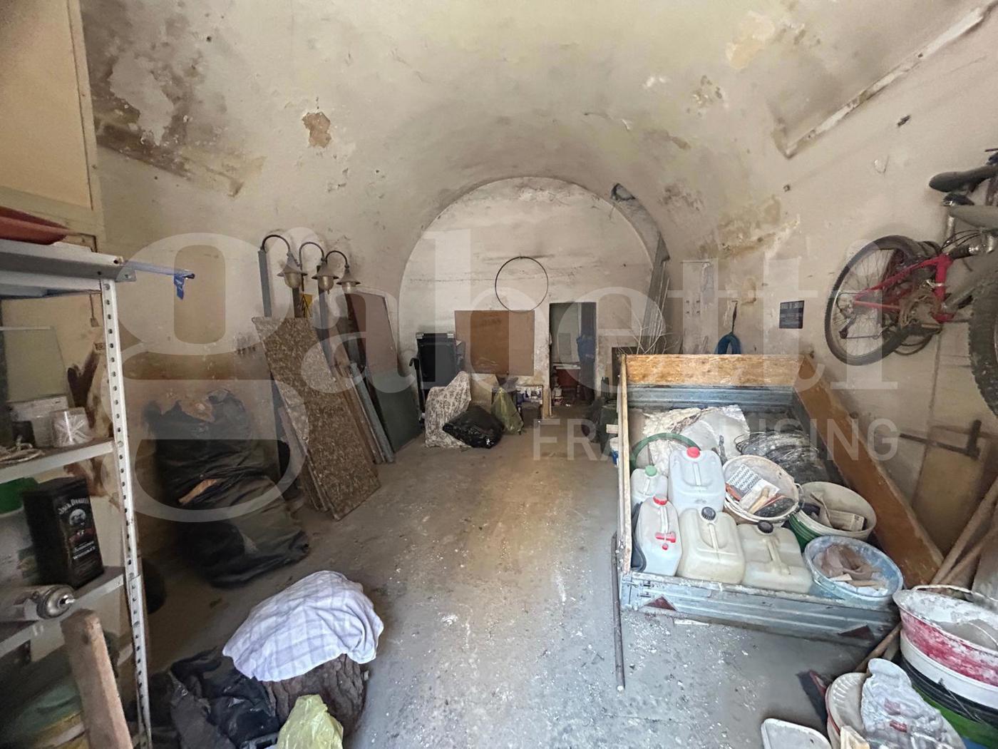 Casa indipendente da ristrutturare a Canosa di Puglia