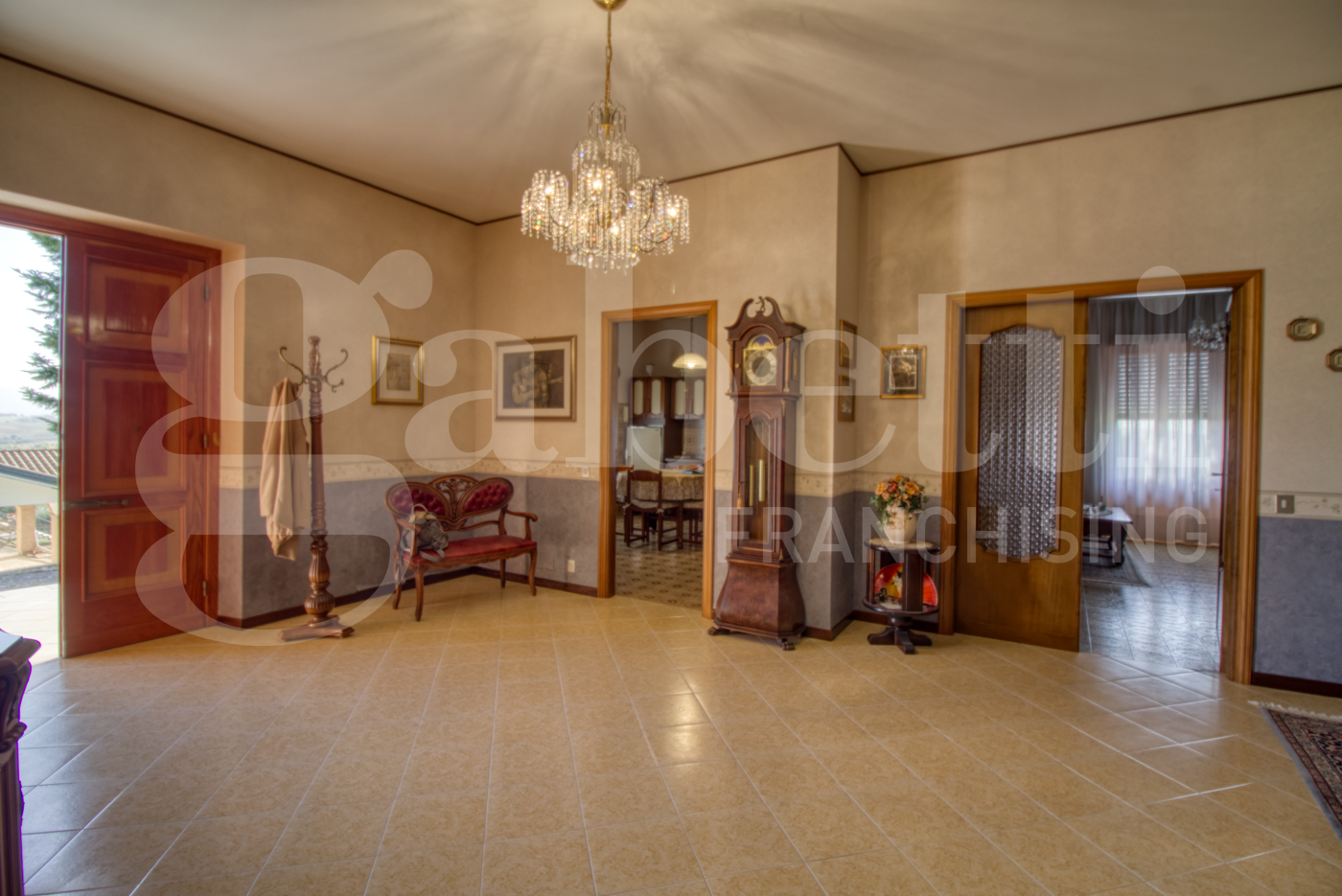 Villa con giardino a Fonte Nuova