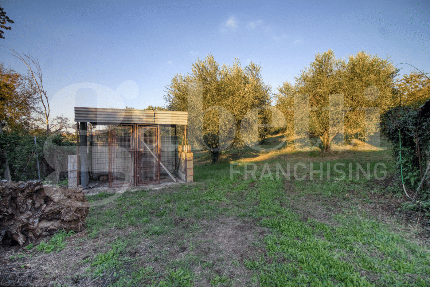 Magazzino in vendita a Fonte Nuova