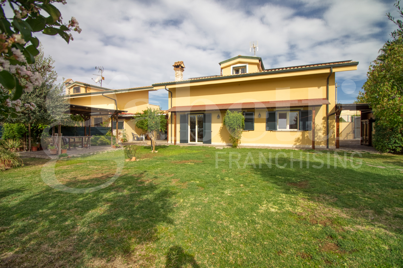 Villa con giardino a Sant'Angelo Romano