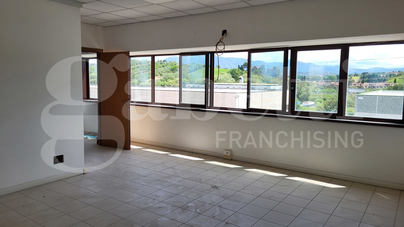 Ufficio in affitto a Fonte Nuova