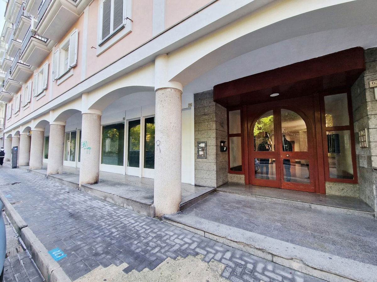 Negozio classe A3 a Caserta