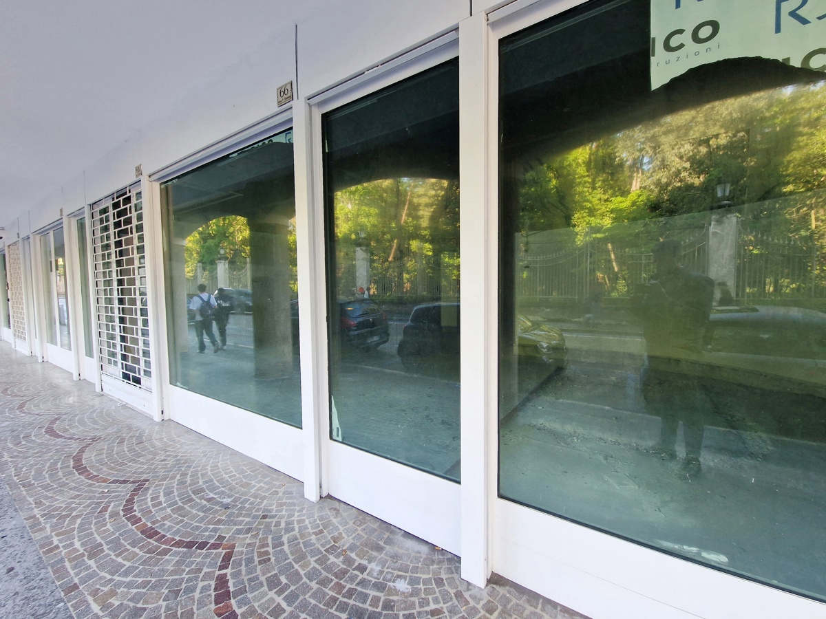 Negozio classe A3 a Caserta