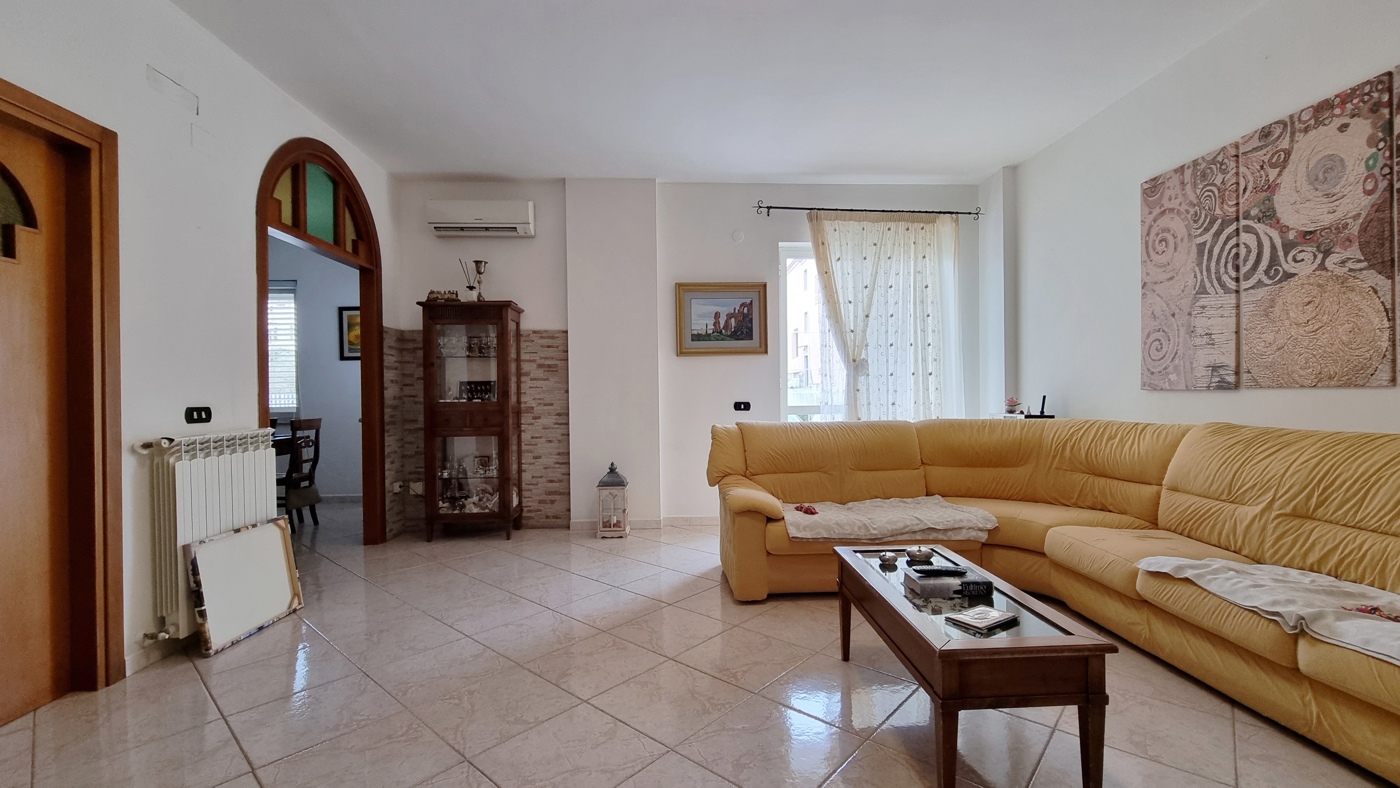 Quadrilocale in vendita a Santa Maria a Vico