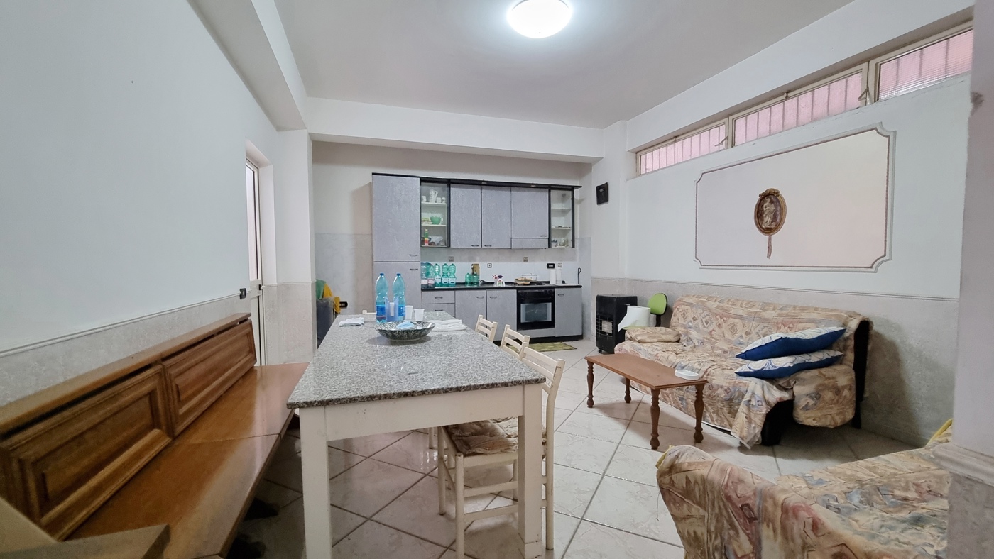 Box/Garage 145mq in vendita a Santa Maria a Vico