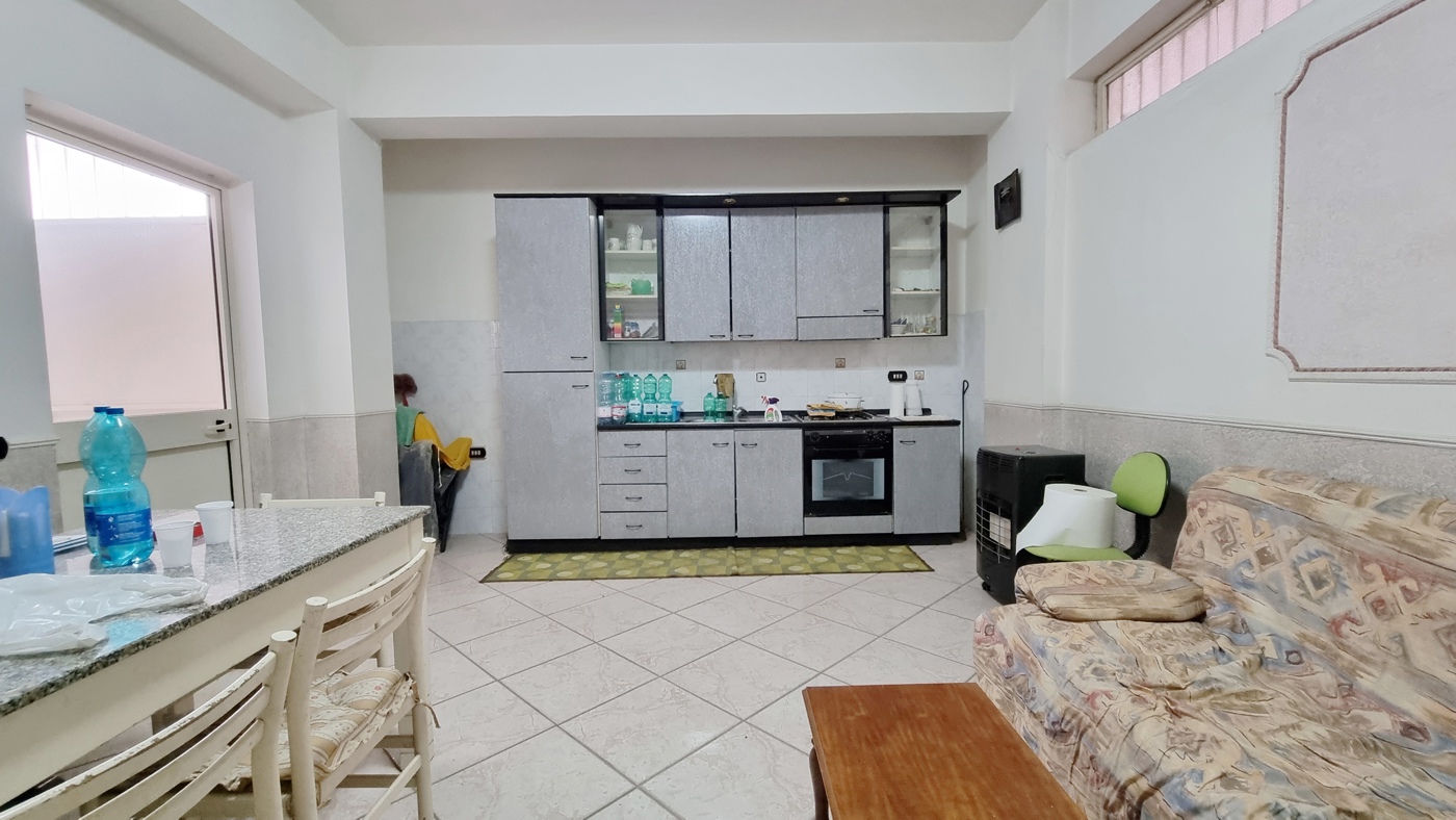 Box/Garage 145mq in vendita a Santa Maria a Vico