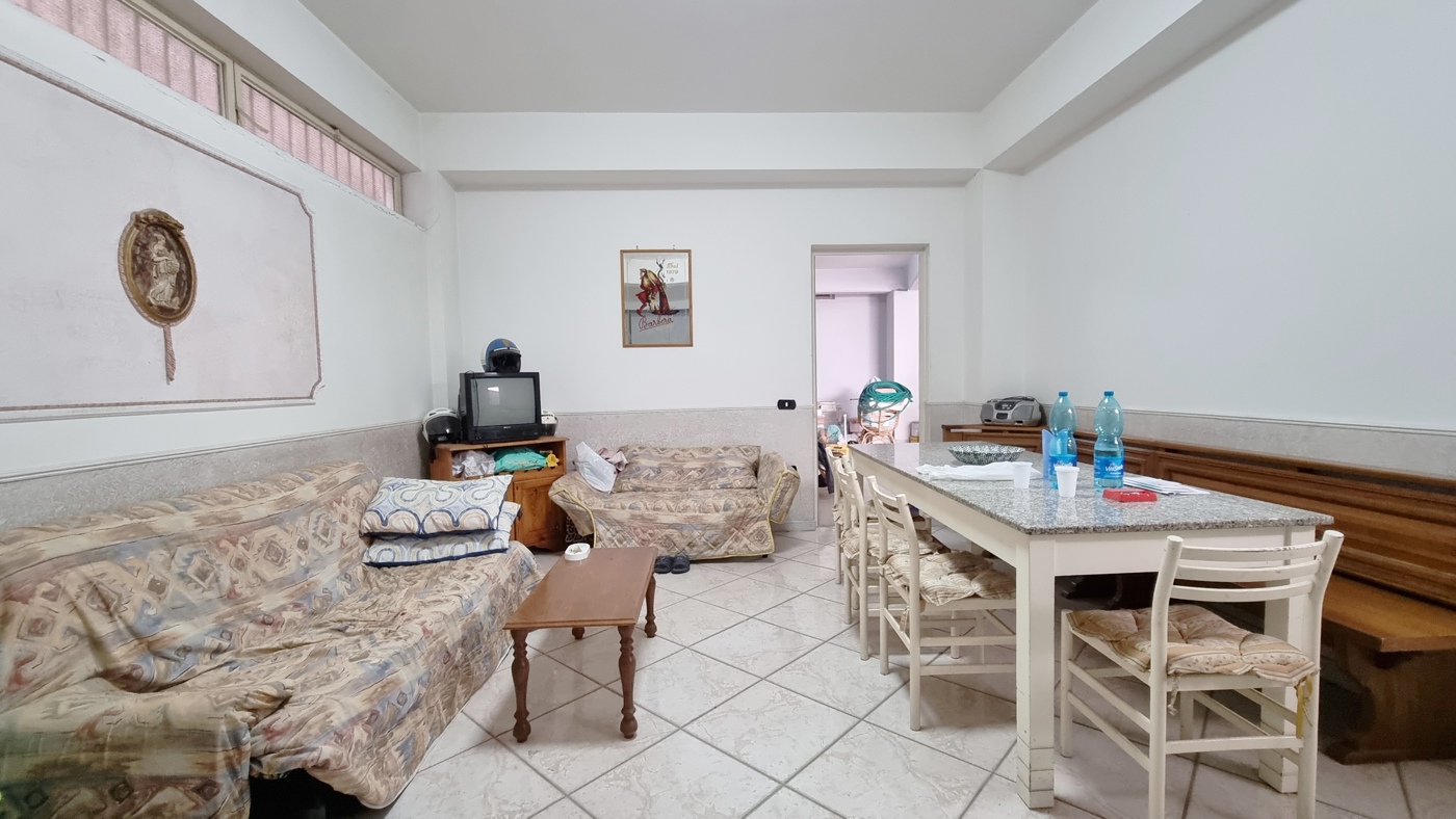 Box/Garage 145mq in vendita a Santa Maria a Vico