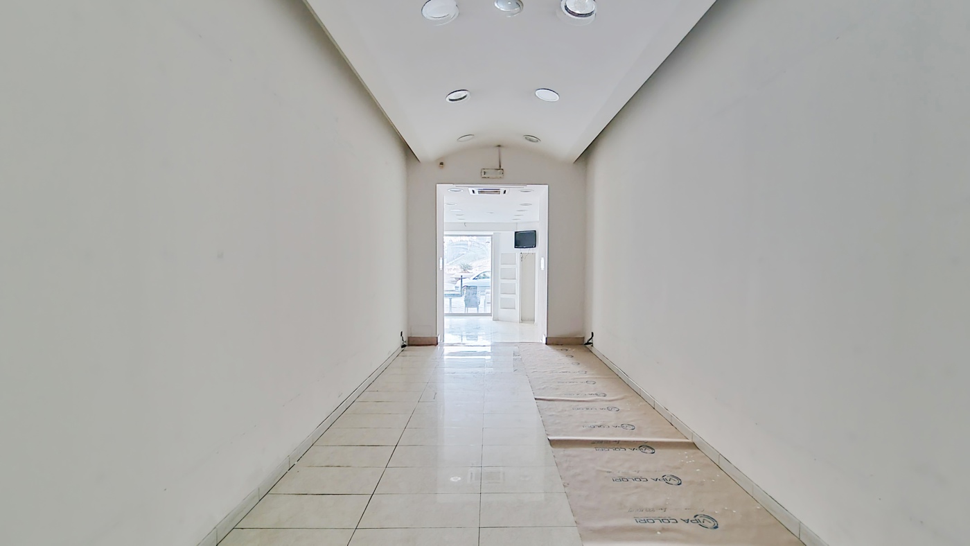 Negozio in affitto a Maddaloni