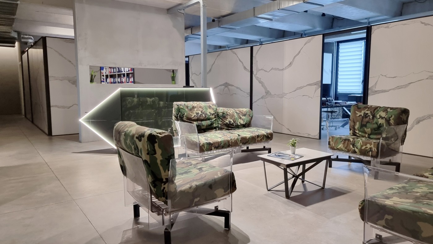 Ufficio con box doppio a Caserta