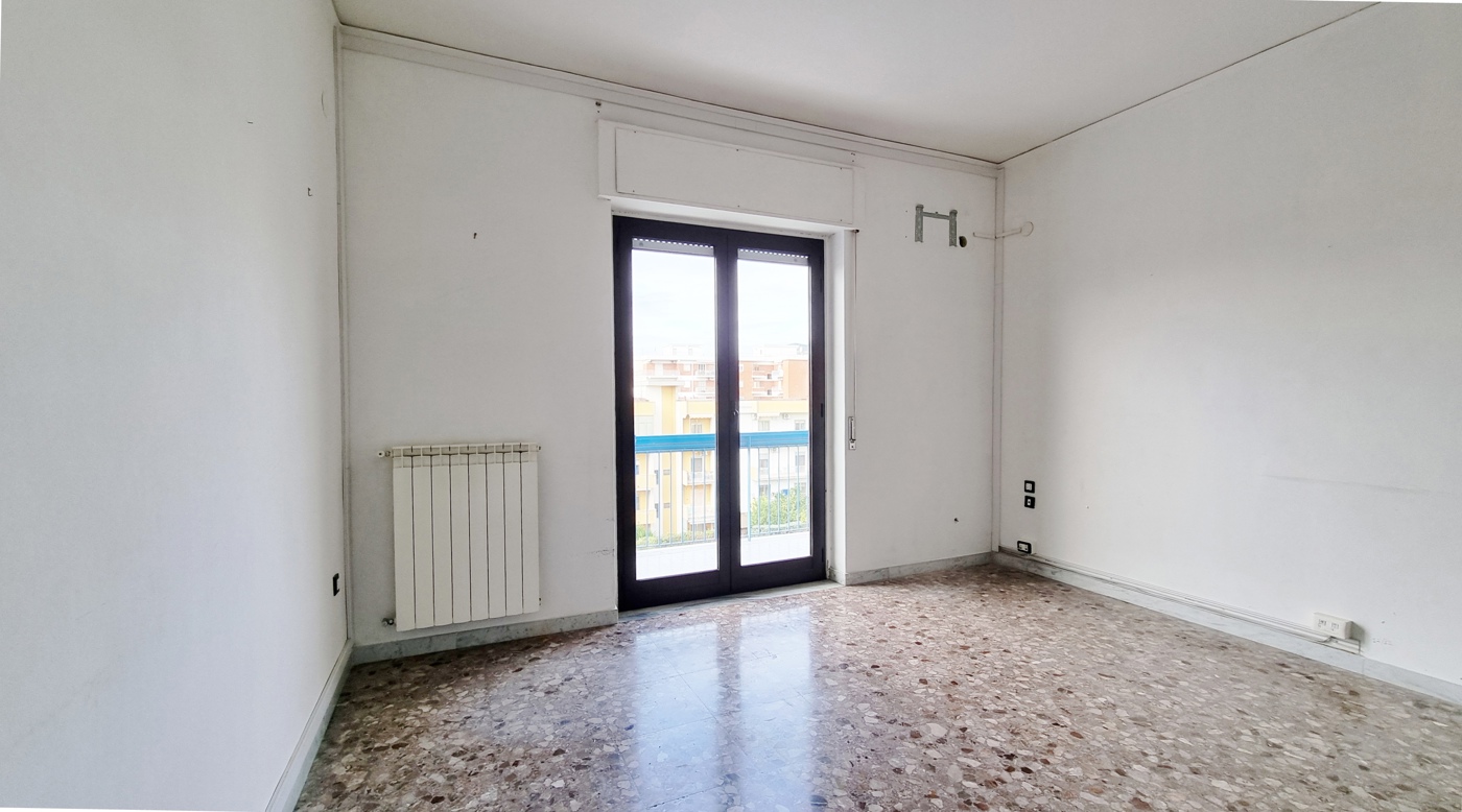 Trilocale da ristrutturare a Caserta