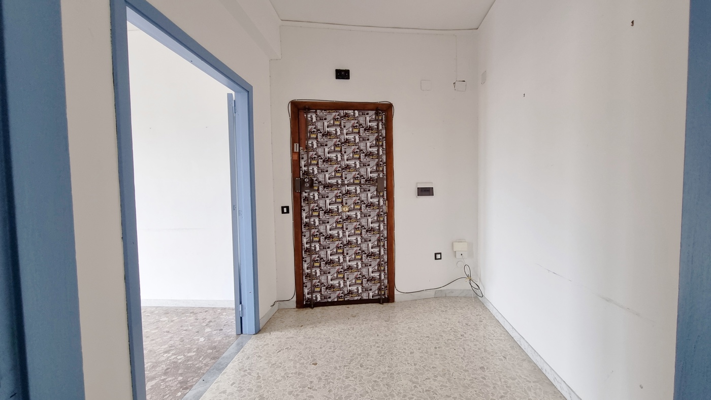 Trilocale da ristrutturare a Caserta