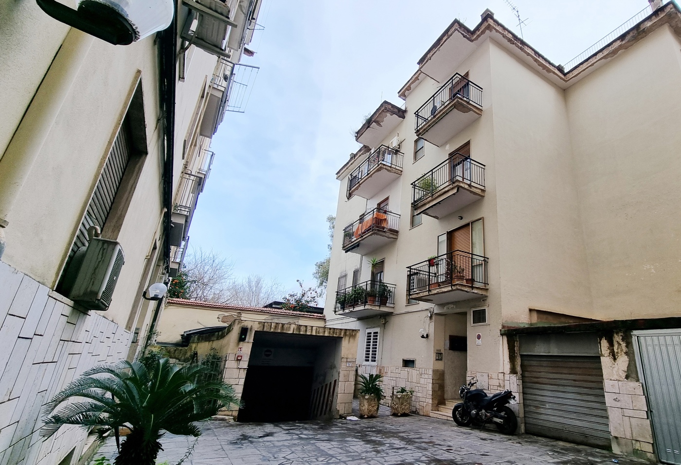 Trilocale arredato in affitto a Caserta