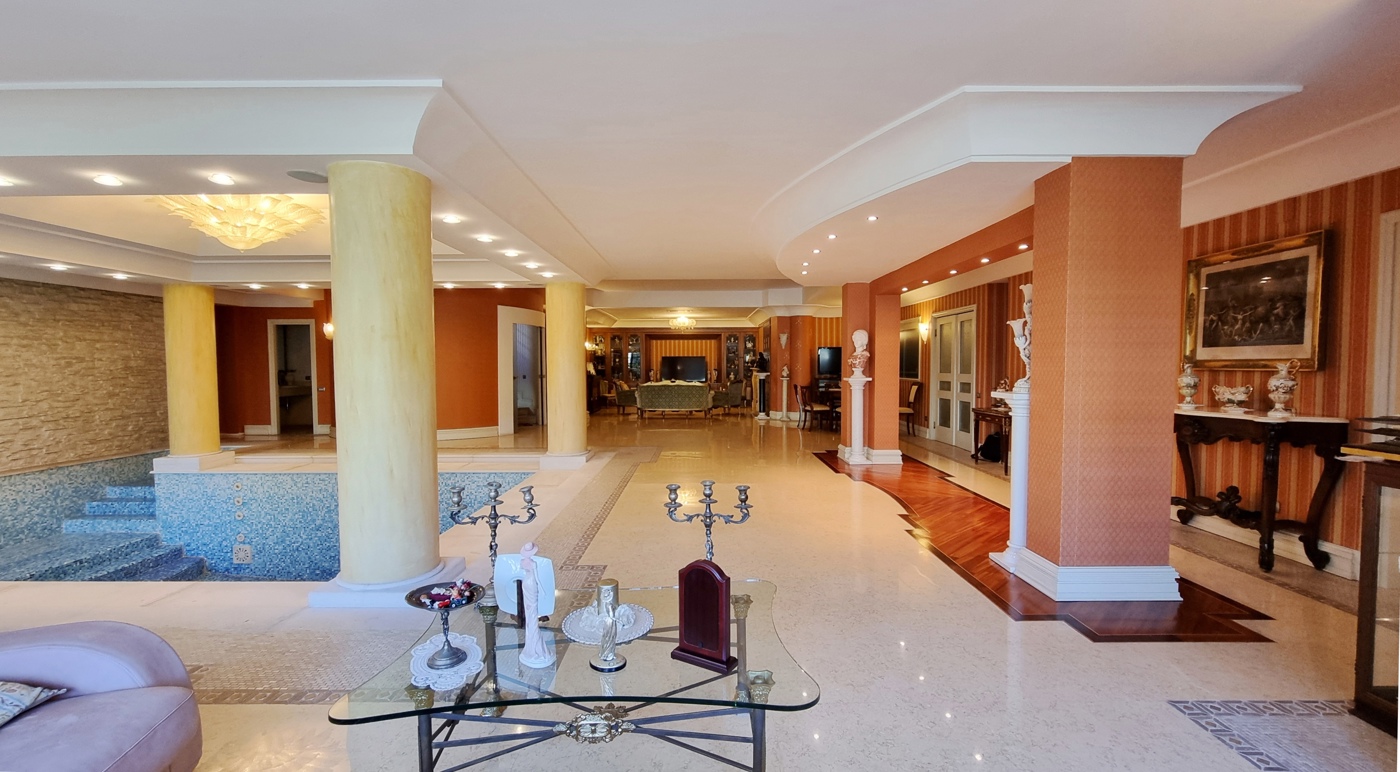 Villa con giardino a Caserta