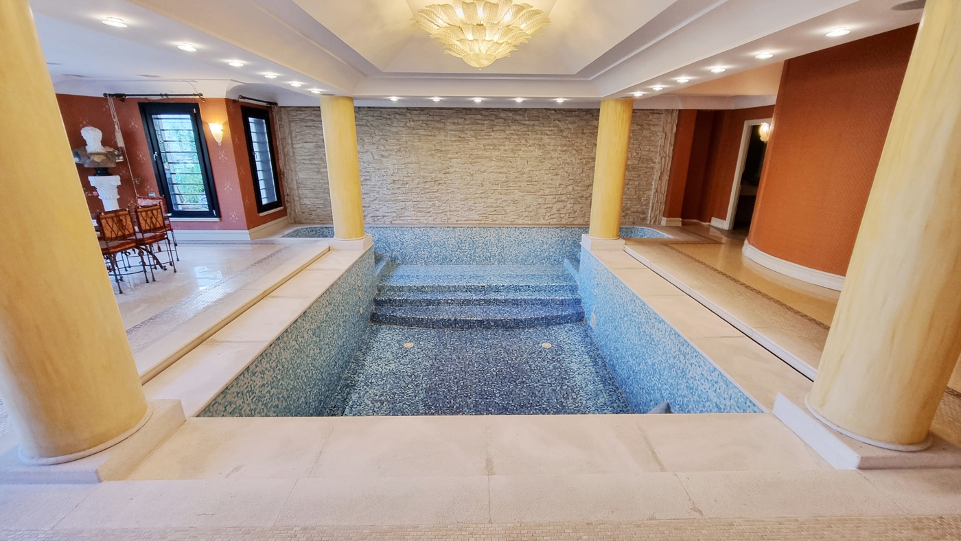 Villa con giardino a Caserta