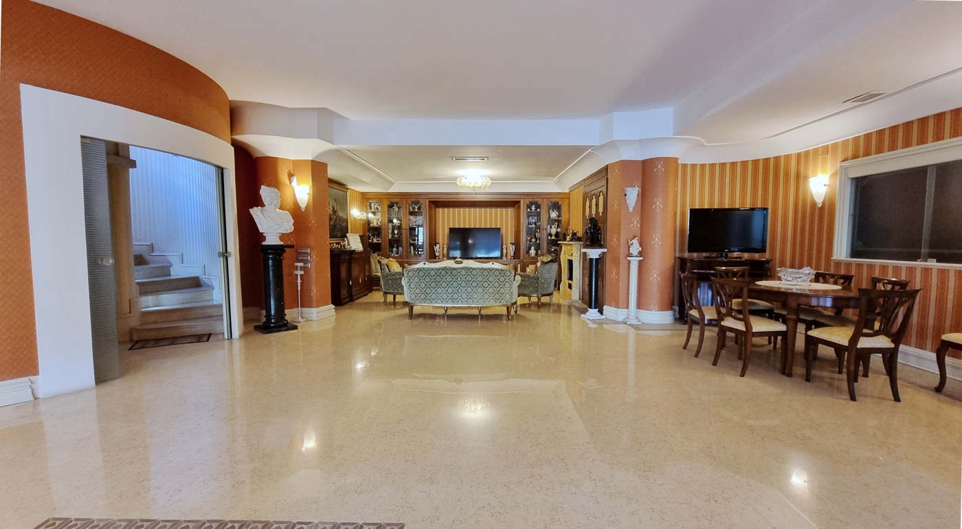 Villa con giardino a Caserta