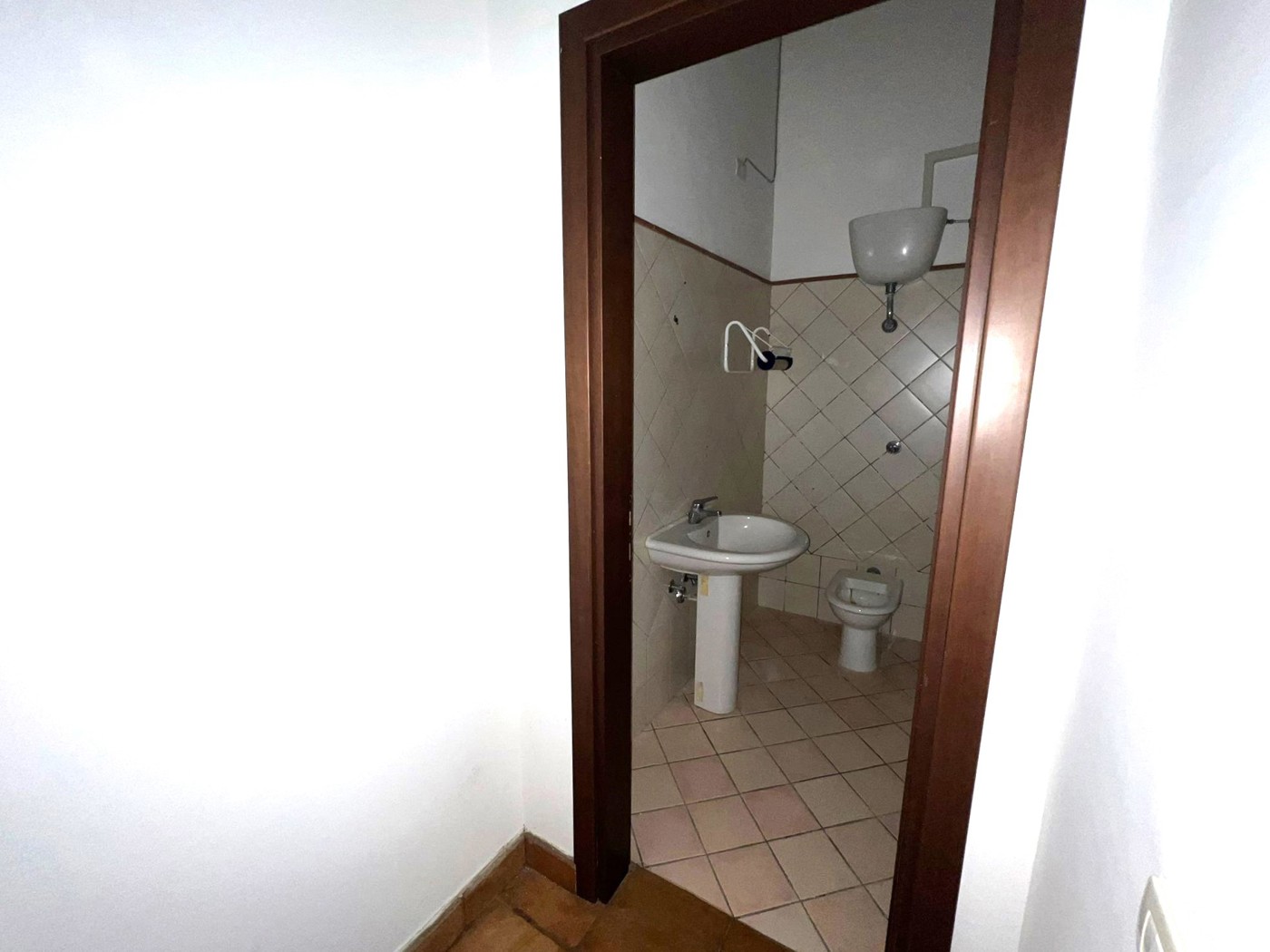 Negozio in affitto a Maddaloni