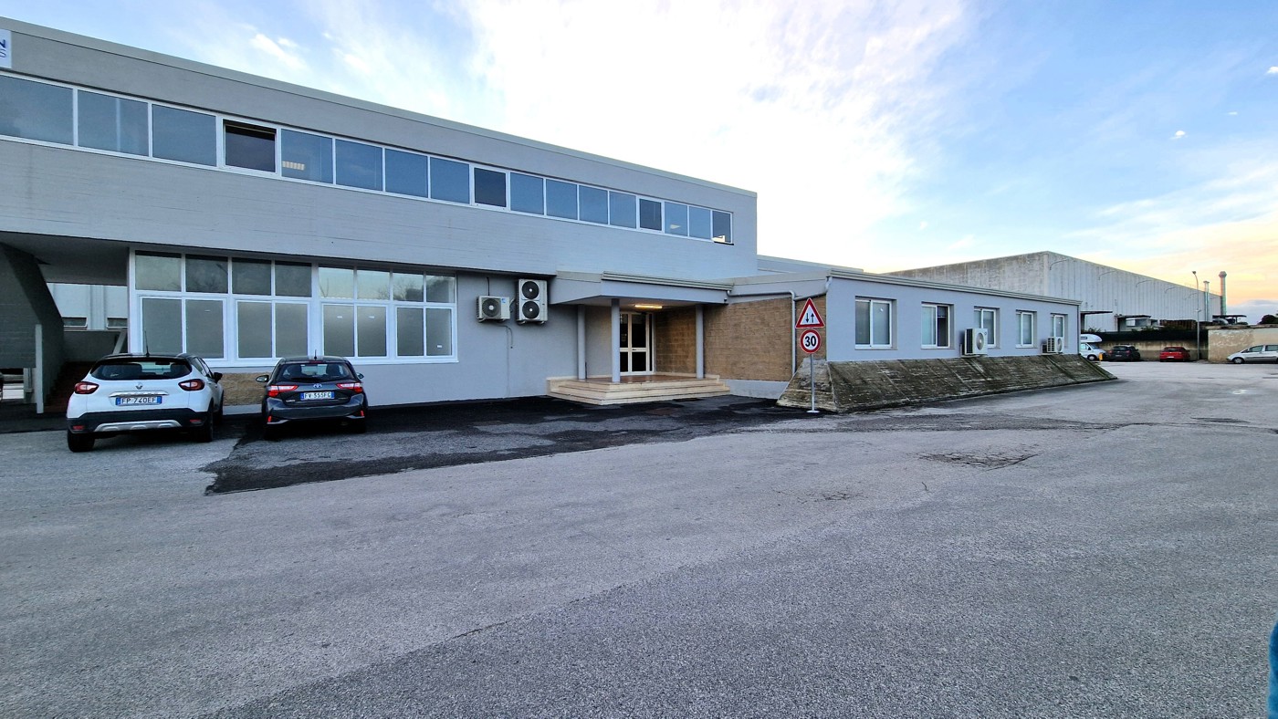 Ufficio in affitto a San Nicola la Strada