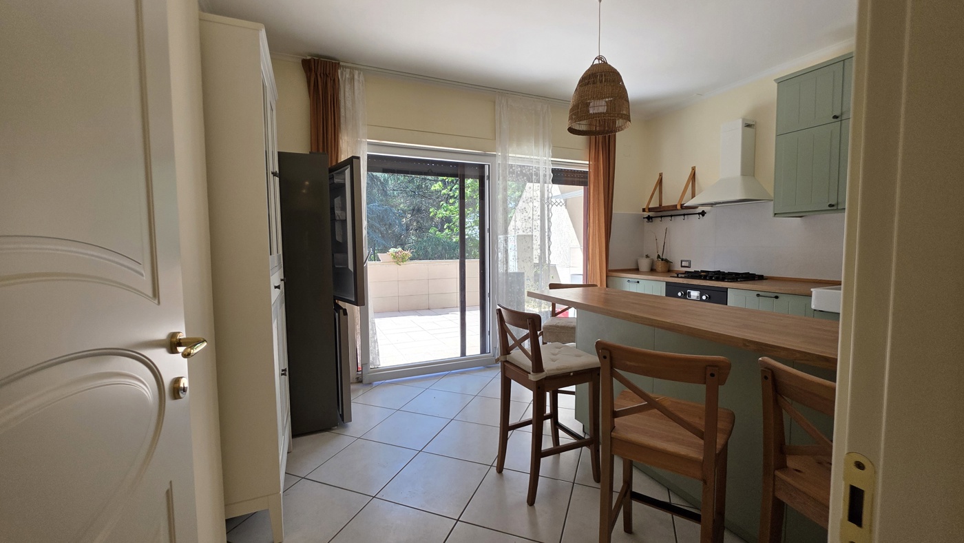 Quadrilocale arredato in affitto a Caserta