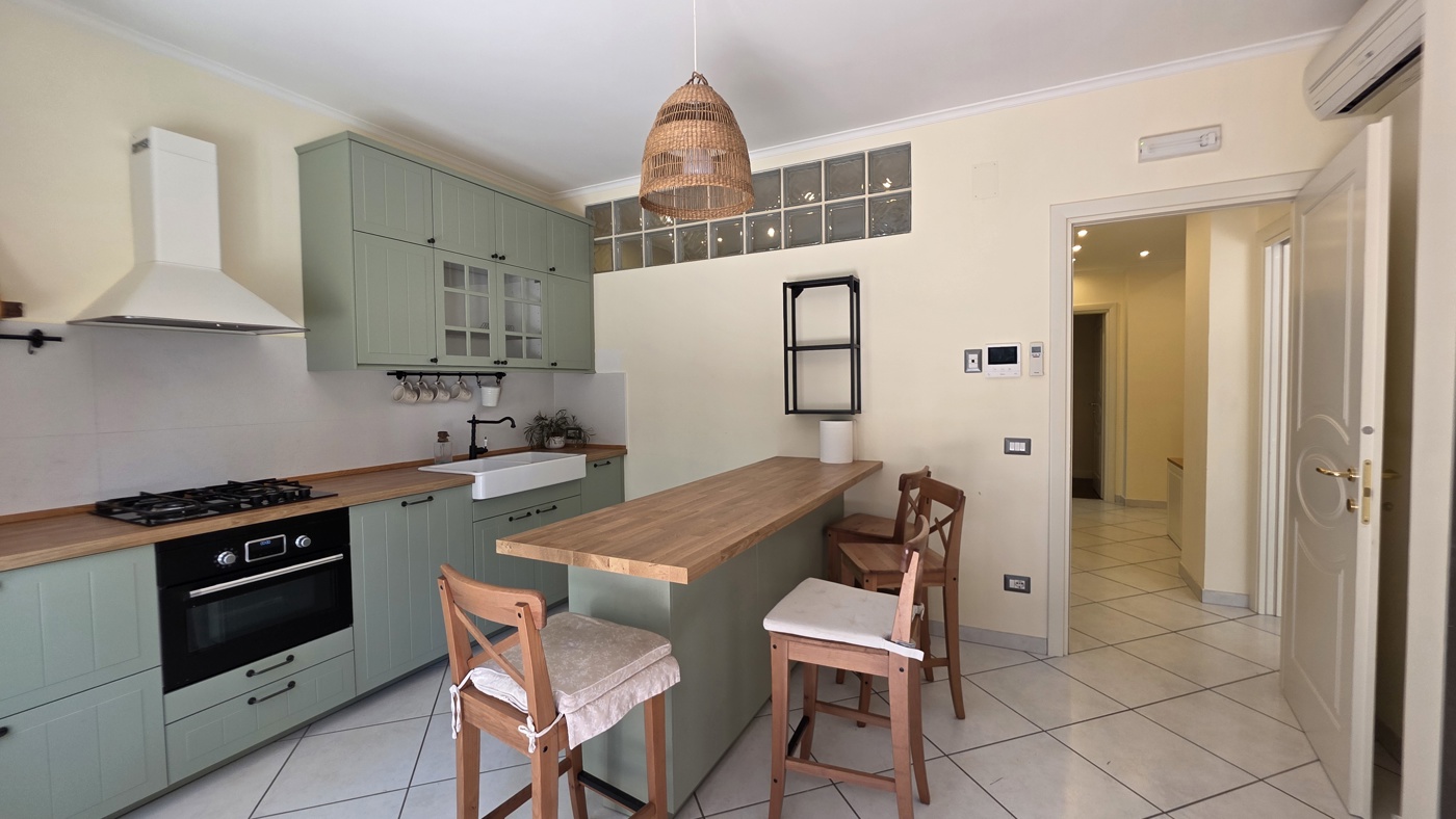 Quadrilocale arredato in affitto a Caserta