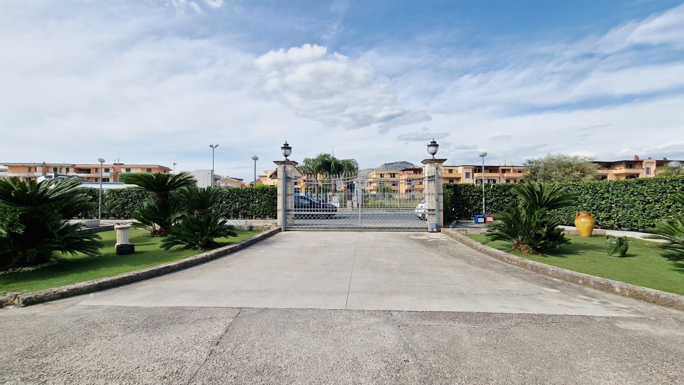 Ufficio da ristrutturare a Maddaloni