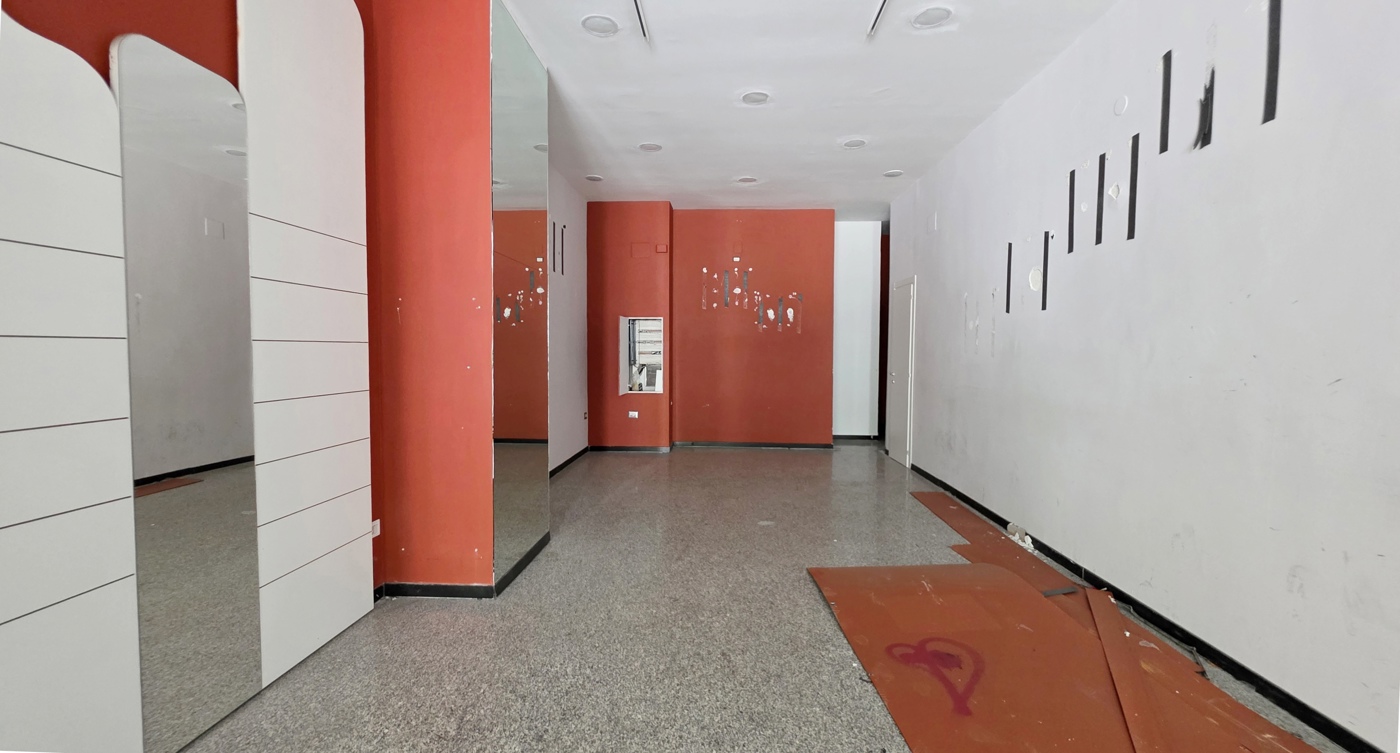 Negozio in affitto a Caserta