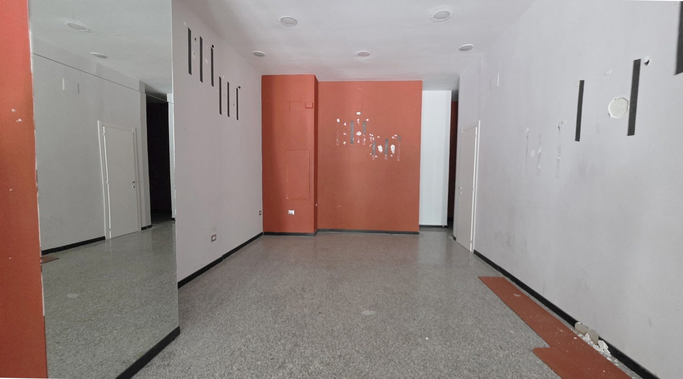 Negozio in affitto a Caserta