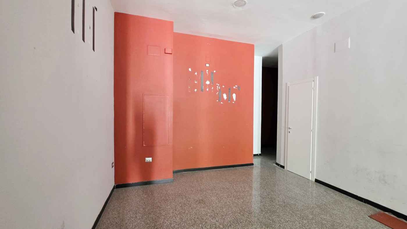 Negozio in affitto a Caserta