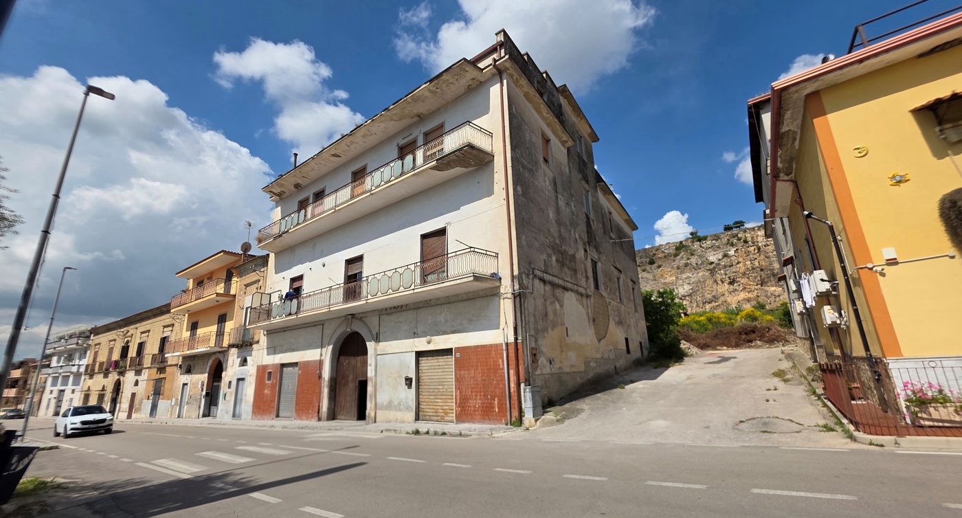 Appartamento da ristrutturare a Maddaloni